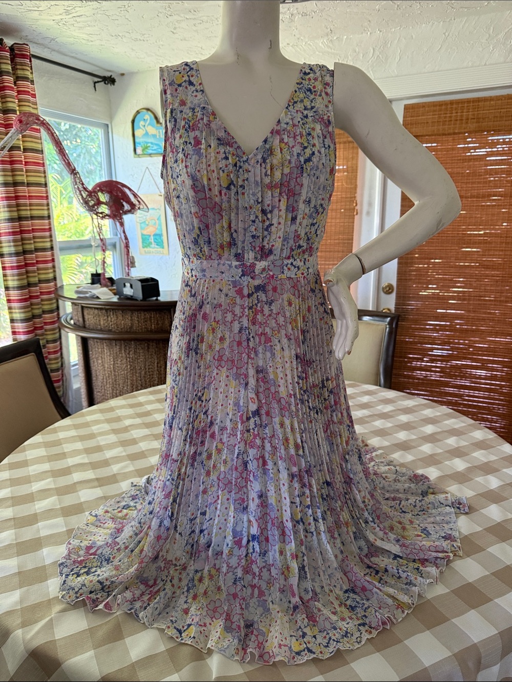 Sleeveless Lavender Floral Pleated Midi Dress